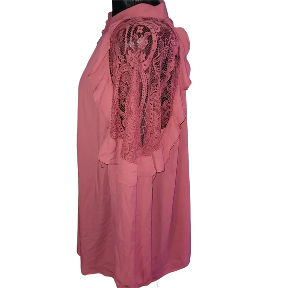 Torrid Georgette Lace And Ruffle Detailed Blouse With Keyhole Neckline Size 4 - Picture 5 of 7